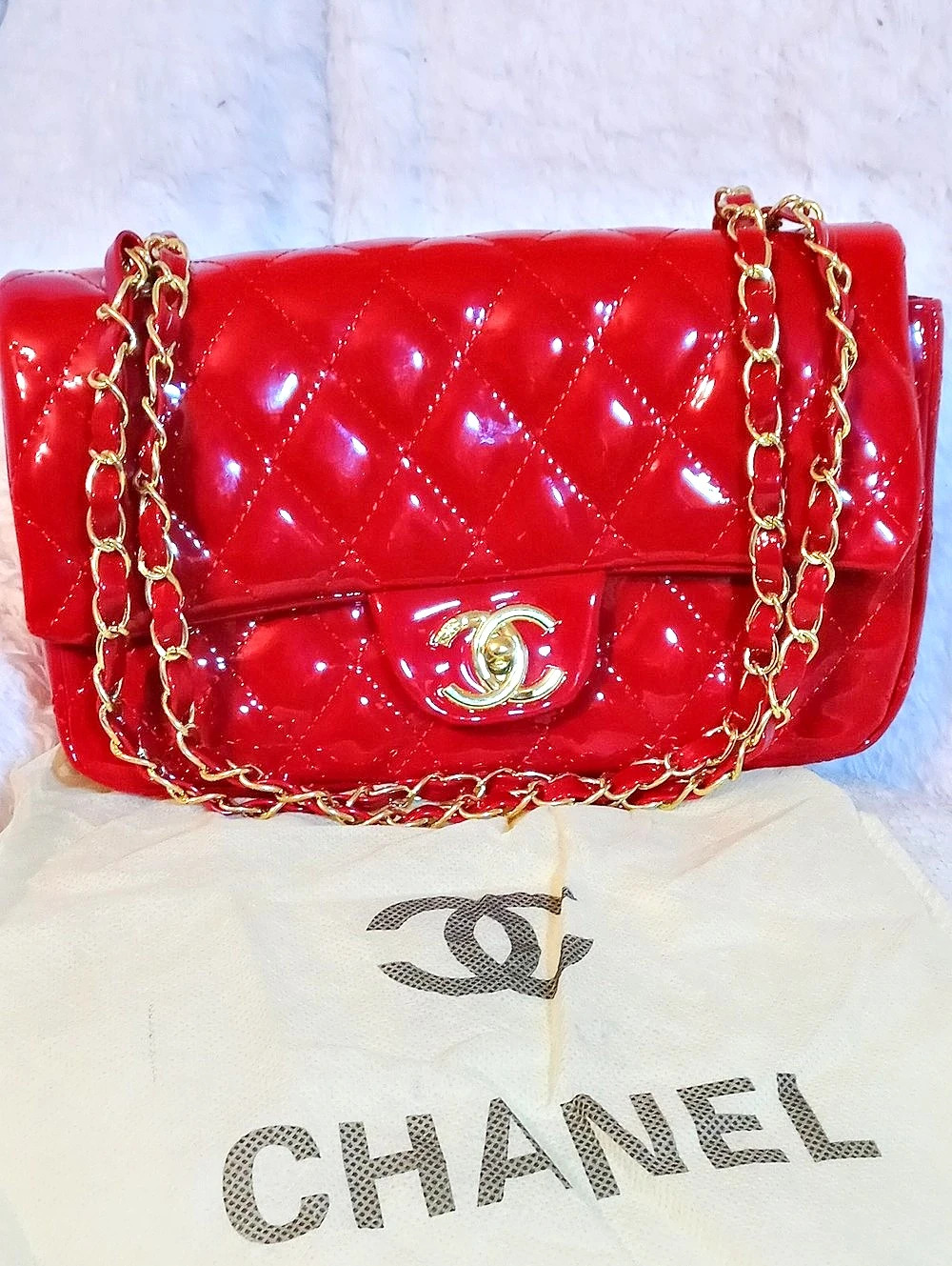 CC Classic  Flap Bag Patent Shoulder/ Cross Body Bag in Candy Apple Red